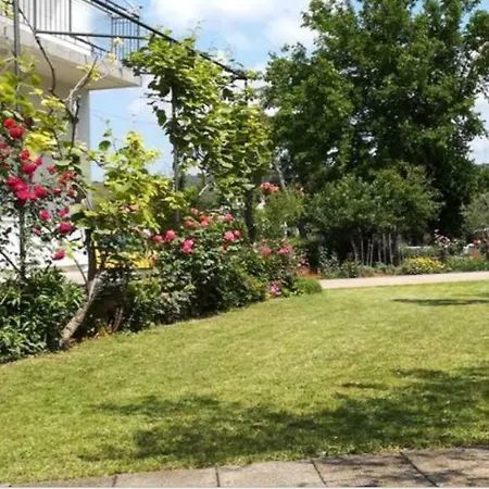 Bianca - With Terrace Near The Sea Apartament Sukošan