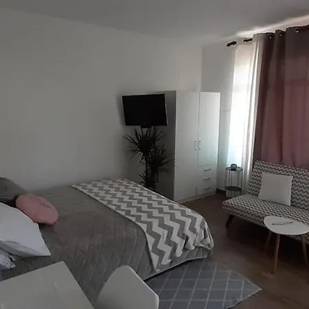 Bianca - With Terrace Near The Sea *