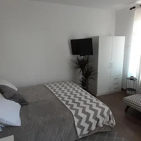 Studio Bianca - Studio With Terrace Near The Sea Apartment