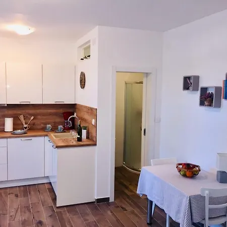 Studio Bianca - Studio With Terrace Near The Sea