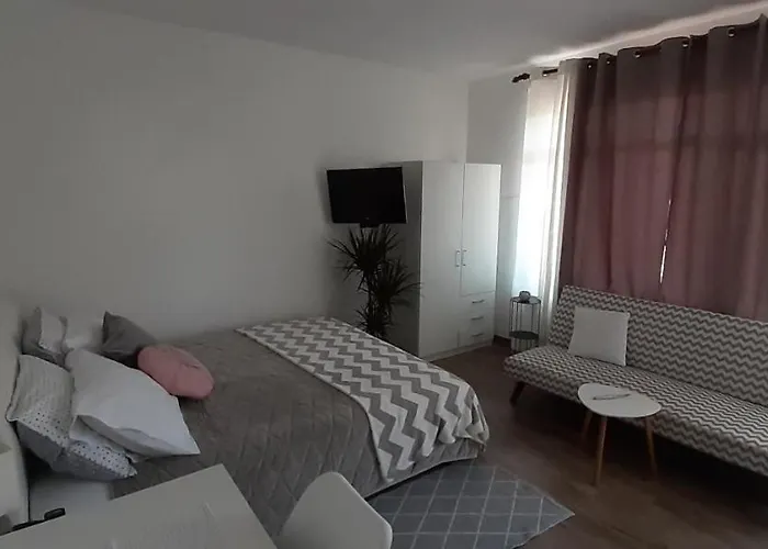 Bianca - With Terrace Near The Sea *